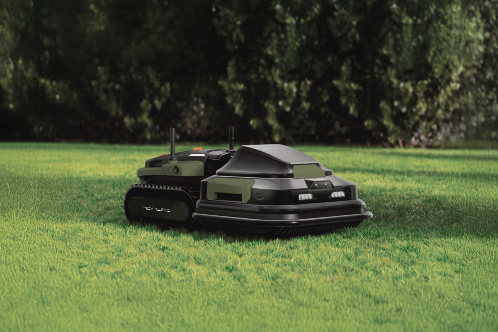 Nortec Explore X1 med Cut25 klipper gräsmatta