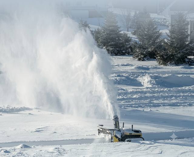 Robot throwing snow up to 40 feet
