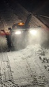 Nortec Explore X1 snöslunga framifrån på natten