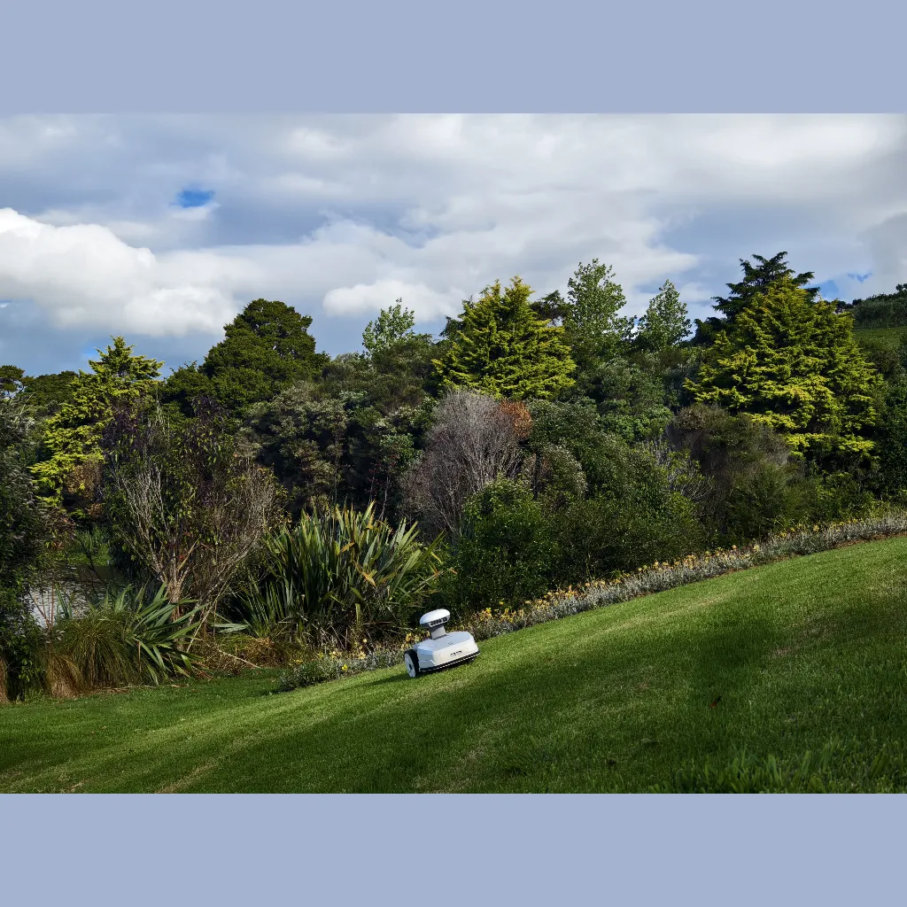 Fjdynamics-fr4000-robotgräsklippare-produktbilder 19_Resultat.webp